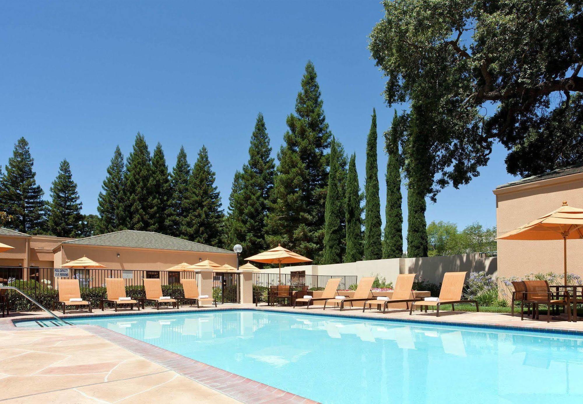 Hotel Courtyard Airport Natomas Sacramento