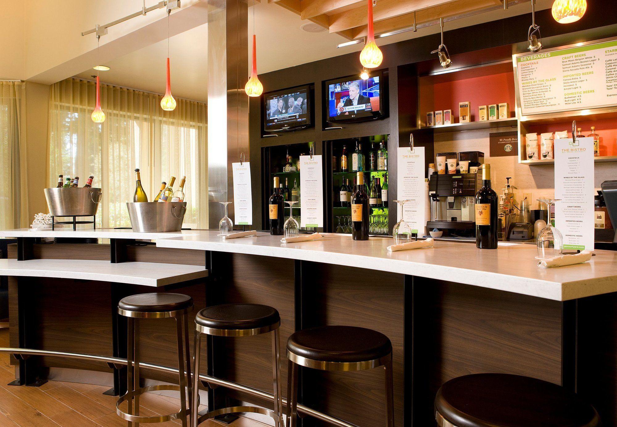 Courtyard Airport Natomas Hotel